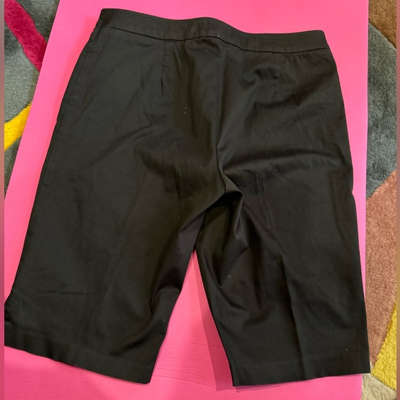 🚌🚍3/$30 Vintage Y2K Claudia ev Black Bermuda shorts size 12 - Picture 2 of 5